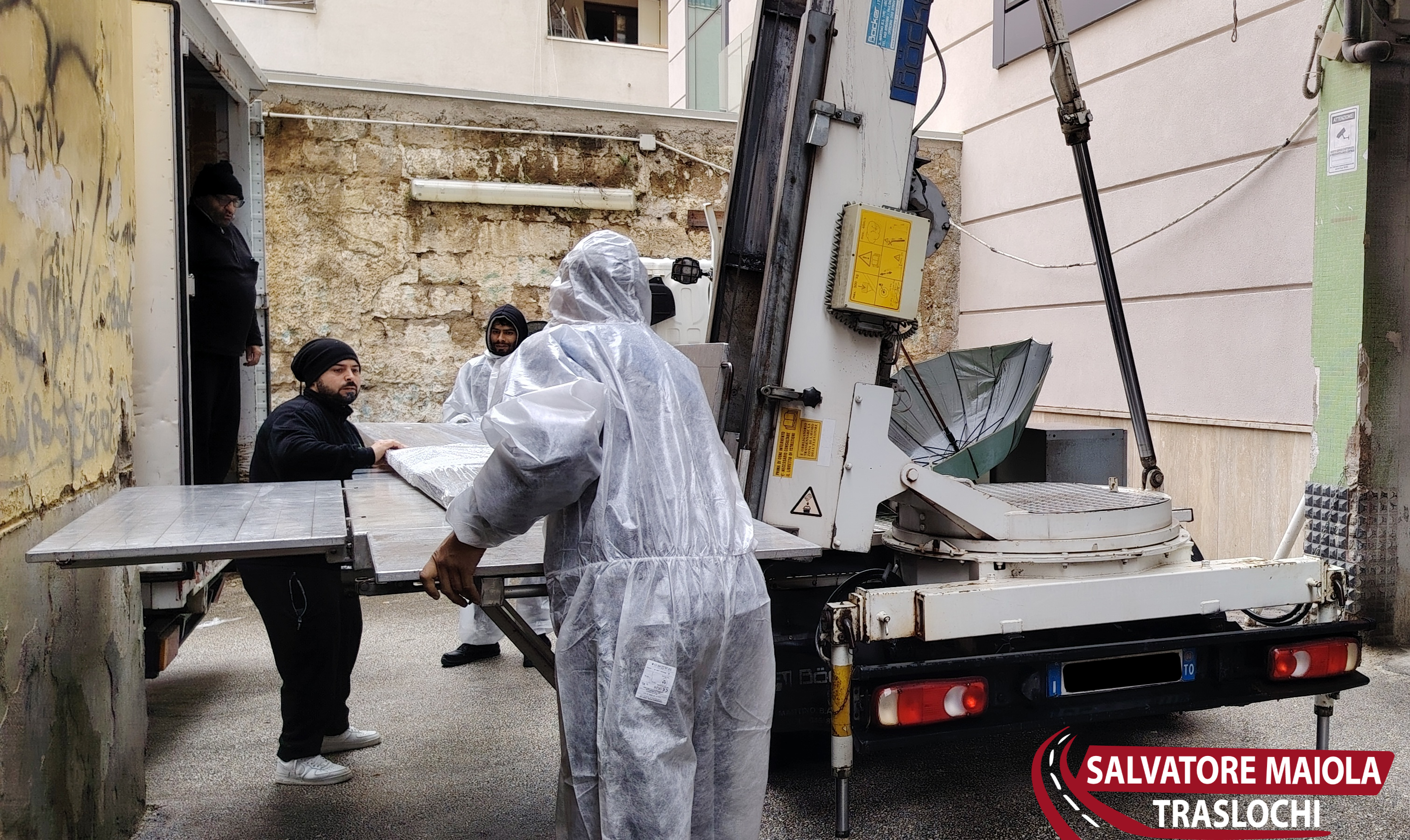 Traslochi Maiola al lavoro a Caserta